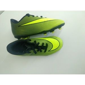 NIKE Football Studs kids Sz 13C